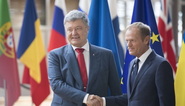 Poroshenko thanks Tusk for ‘Azov sanctions’ package against Russia