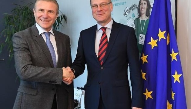Бубка у Брюсселі обговорив з Єврокомісаром можливості інтеграції НОК в чинні програми ЄС