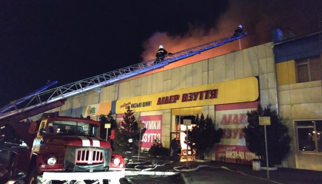 Рятувальники ліквідували пожежу біля полтавського автовокзалу
