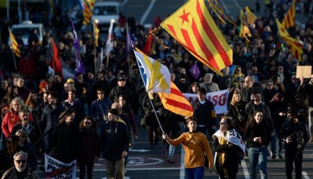 У Барселоні сотні іспанців вийшли на вулиці проти короля