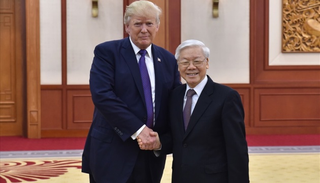 Трамп зустрівся з президентом В'єтнаму перед самітом із Кім Чен Ином