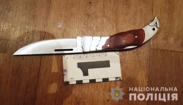В Одесі чоловік вдарив ножем у груди поліцейського