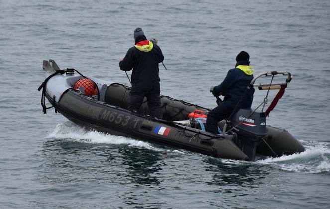 В порту Южный наши и французские моряки нашли и уничтожили опасные предметы 5