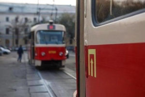 У Києві до кінця осені не курсуватимуть трамваї №14 і 15 