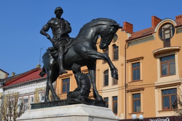 У Мукачеві відкрили перший кінний пам'ятник Святому Мартину