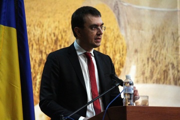 Омелян анонсує приватні локомотиви на залізниці вже цього року