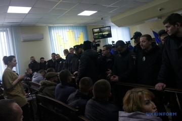 Двух фигурантов беспорядков в Черкассах отпустили под домашний арест