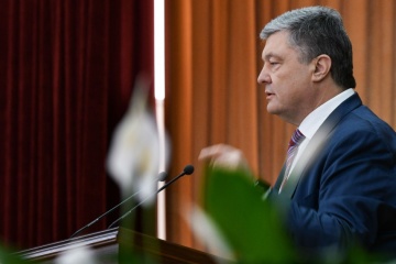 Порошенко подает в суд на телеканал