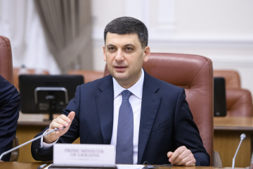 Groysman meets with international observers, outlines government’s position. Photos