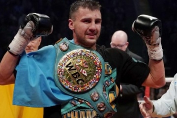 Gvozdyk retiene el cinturón semipesado del CMB tras vencer por nocaut técnico a Ngumbu (Vídeo)