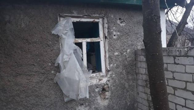 Окупанти з мінометів обстріляли село на Луганщині