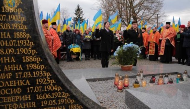 У Польщі вшанували пам’ять 366 українців загиблих у Павлокомі