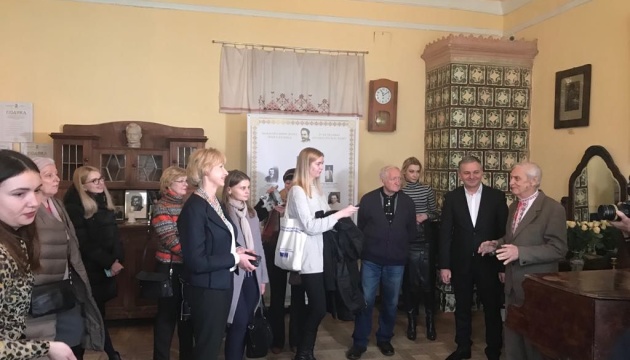 В Україні вперше показали 100-літні документи, пов’язані з родиною Франка