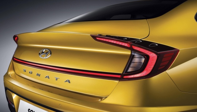 Hyundai показав новий седан Sonata