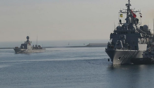 Buques de la Armada turca entraron en el puerto de Odesa (Fotos)