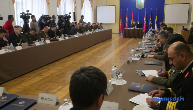 Chief of General Staff tells foreign military attaches about reform of Ukraine’s Armed Forces. Photos