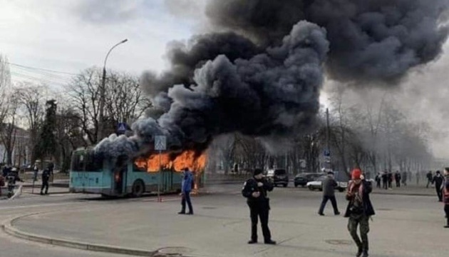 У Чернігові згорів тролейбус: у салоні перебували 40 пасажирів