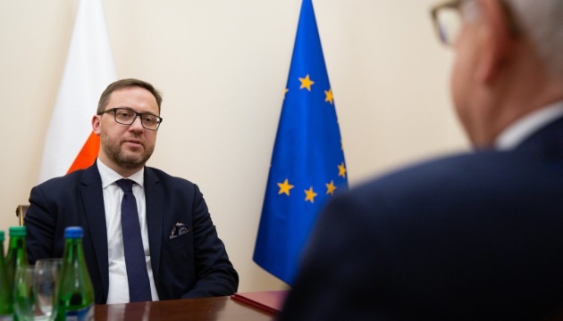 Польща готова стати майданчиком для переговорів замість «Мінська» - посол