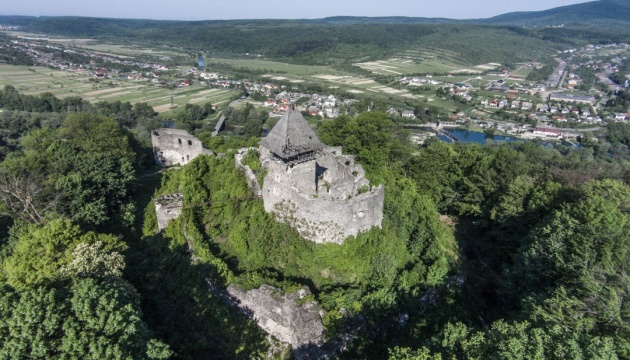 У Невицький замок на Закарпатті обмежать доступ туристів через реставрацію