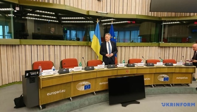 Rosati: El objetivo constitucional de Ucrania de adherirse a la UE y la OTAN debería hacerse realidad lo antes posible 