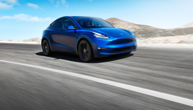 Tesla почала здавати в оренду Model Y