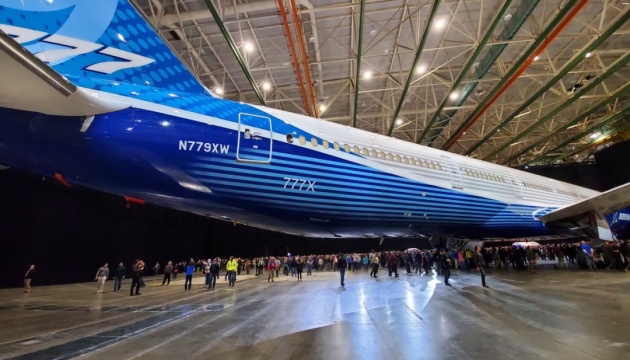 Boeing представив найдовший пасажирський літак у світі
