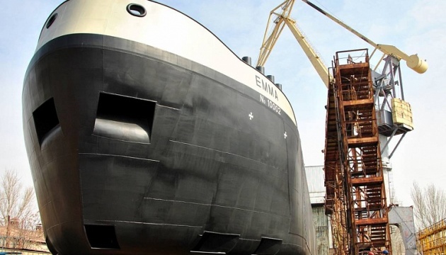У Миколаєві спустили на воду 110-метровий танкер-хімовоз EMMA