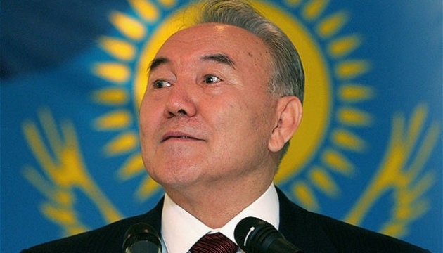 Речник Назарбаєва запевняє, що той залишається в Казахстані