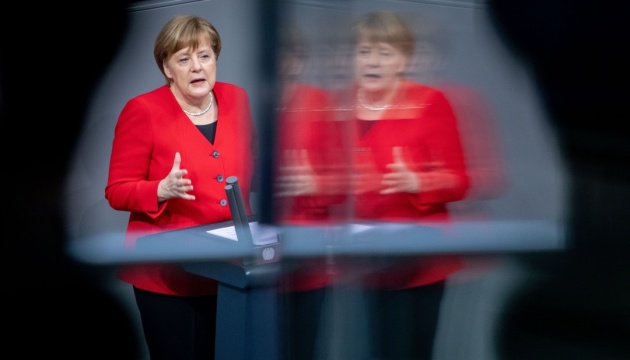 ЄС залишає відкритими двері для тісної співпраці з Лондоном - Меркель
