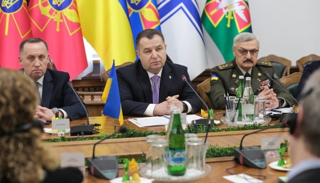 Verteidigungsminister der Ukraine empfängt in Kyjiw US-Delegation 