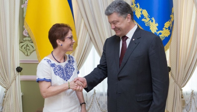 Poroschenko: US-Botschafterin Yovanovitch hat meine volle Unterstützung 