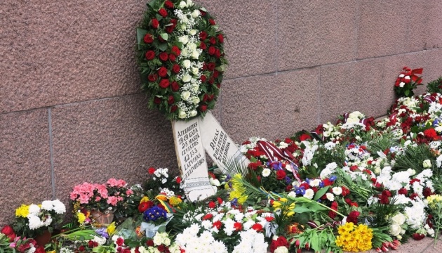 У Латвії вшанували пам'ять жертв сталінських депортацій 49 року