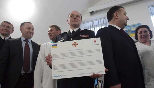 Японія передала військовим госпіталям України сучасне медобладнання