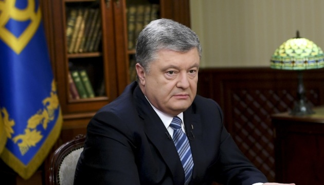 Porochenko: L'Ukraine fait partie de la famille européenne (vidéo)