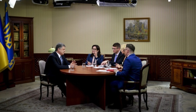 Порошенко дав велике інтерв'ю українським телеканалам
