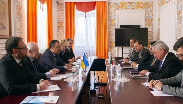 MAE: Bulgaria apoya la aspiración de Ucrania de adherirse a la UE y la OTAN (Fotos)