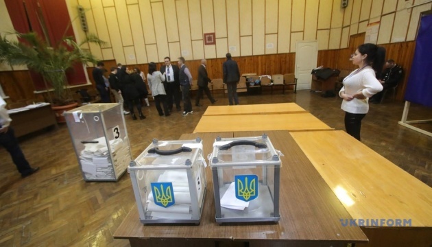 Zelensky, Poroshenko reach run-off - National Exit Poll (as of 20:00)