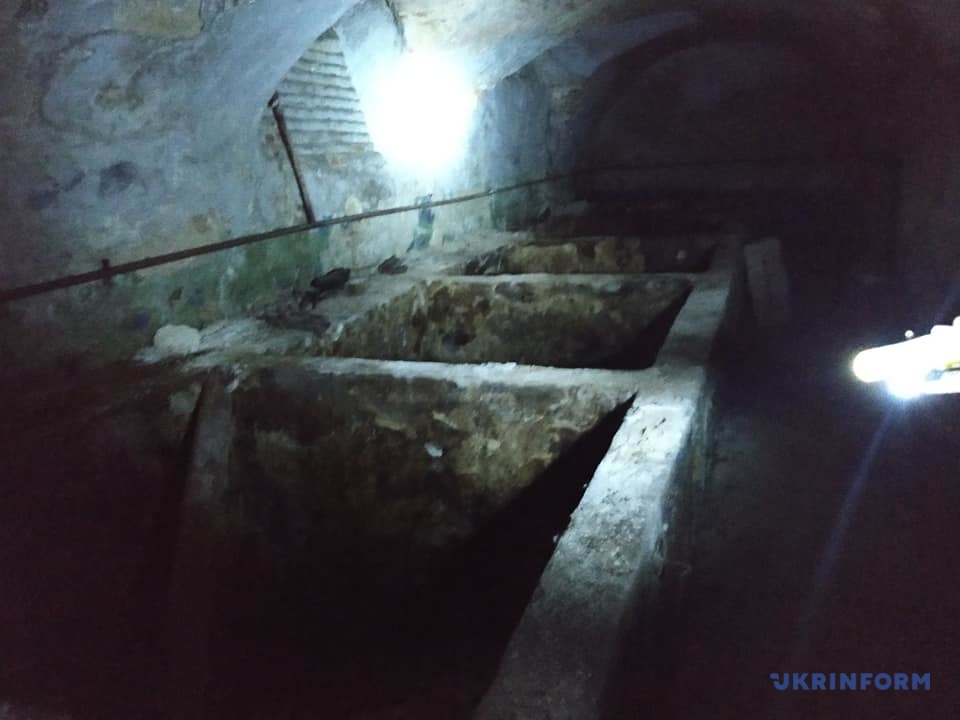 Нікопольські підземелля
