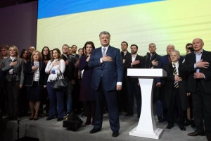 Порошенко проиграл выборы, но завоевал уважение и достоинство
