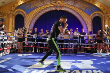 Lomachenko y Crolla realizan una sesión de entrenamiento abierta en Los Ángeles (Vídeo)