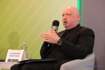 Турчинов: Запрошення Росії на G7 легалізує перегляд кордонів після Другої світової