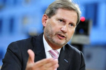 EU Commissioner Hahn calls on Zelensky to fight corruption vigourosly