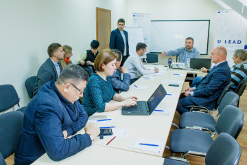Закарпатцям пояснили, як скористатись децентралізацією ще до створення ОТГ