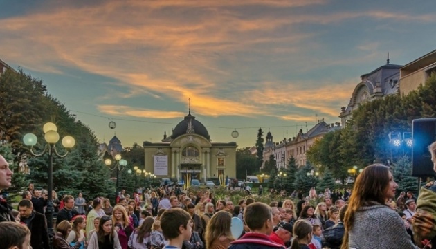 Туристичний сезон у Чернівцях відкриють фестивалем