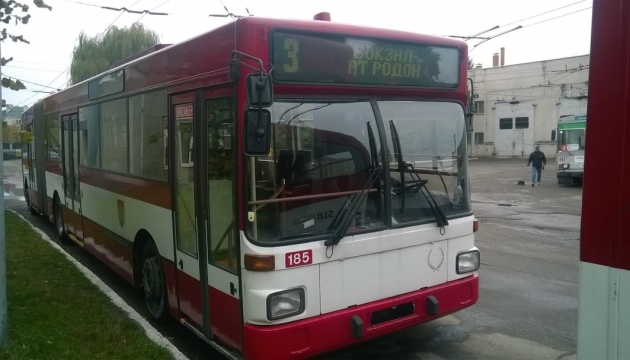 «Червоний» Франківськ зупиняє рух тролейбусів