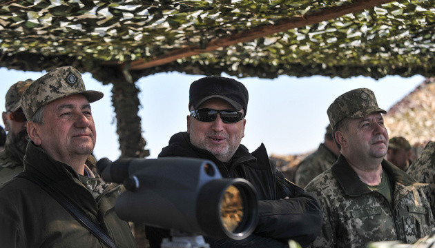 NSDC Secretary Turchynov greets infantry soldiers on professional holiday
