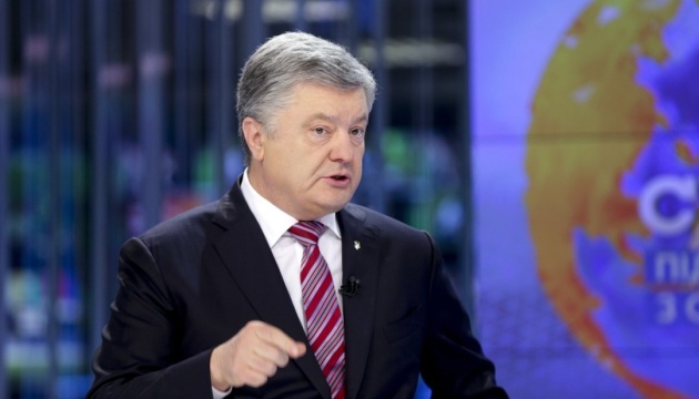 Порошенко обіцяє у разі своєї перемоги взяти молодь у команду