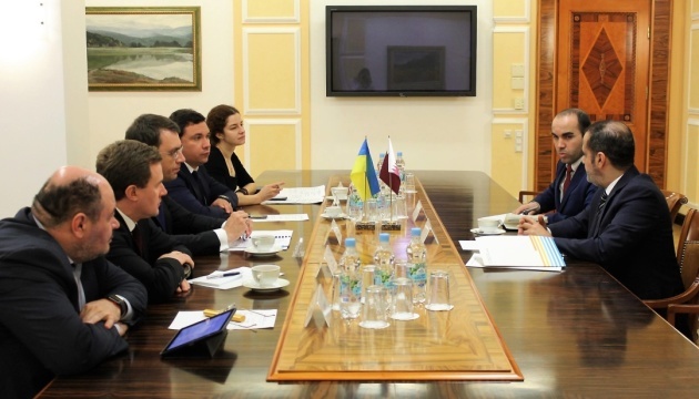 Ukrainian infrastructure minister, ambassador of Qatar discuss formation of Qatar Airways subsidiary in Ukraine