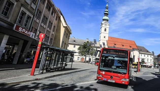 В австрійському Клагенфурті через кір призупинили автобусні перевезення 