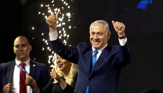 Порошенко привітав Нетаньягу з перемогою на виборах